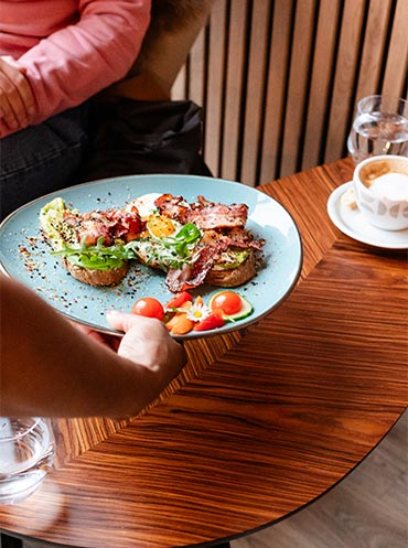 Frühstücken Bäcker Elixhausen bei Salzburg